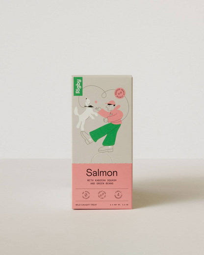 Single salmon squeeze pouch made with wild-caught salmon and organic ingredients